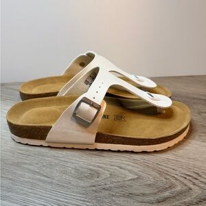 Cushionaire Leah White Leather Sandals with Buckle